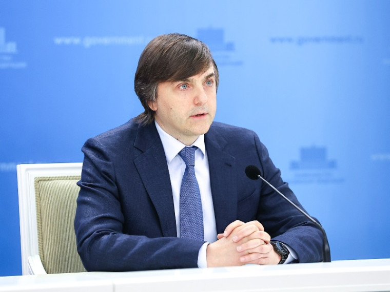 Кравцов.